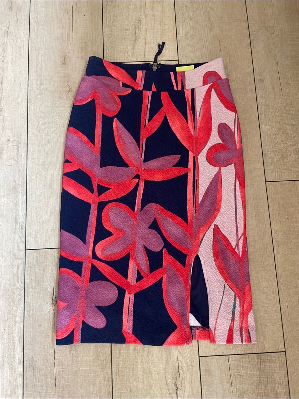 Maeve Cordyline Pencil Skirt XS in Navy, Coral and Pink